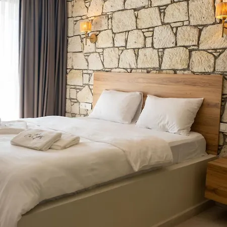 Canata Hotel *